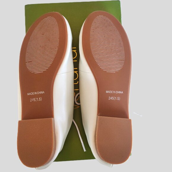 Japanese Style Women's White Leather Flat Shoes - Size 39 (7.5-8) - Picture 6 of 12